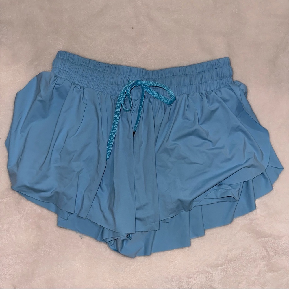 Light blue "tulip" shorts